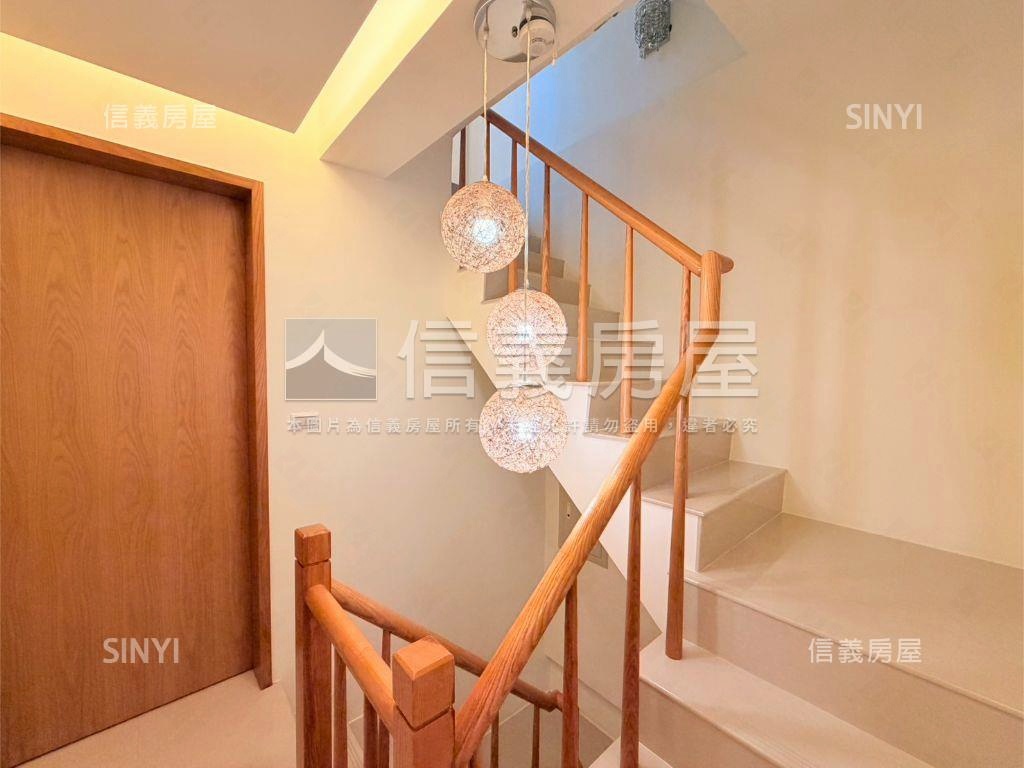 莊子．雅致雙車位別墅房屋室內格局與周邊環境