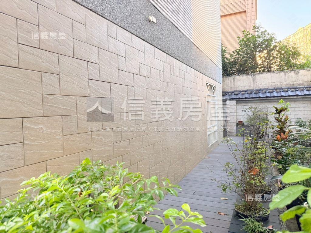 莊子．雅致雙車位別墅房屋室內格局與周邊環境