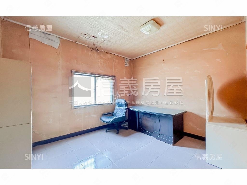 近潭子車站低總價邊間透天房屋室內格局與周邊環境