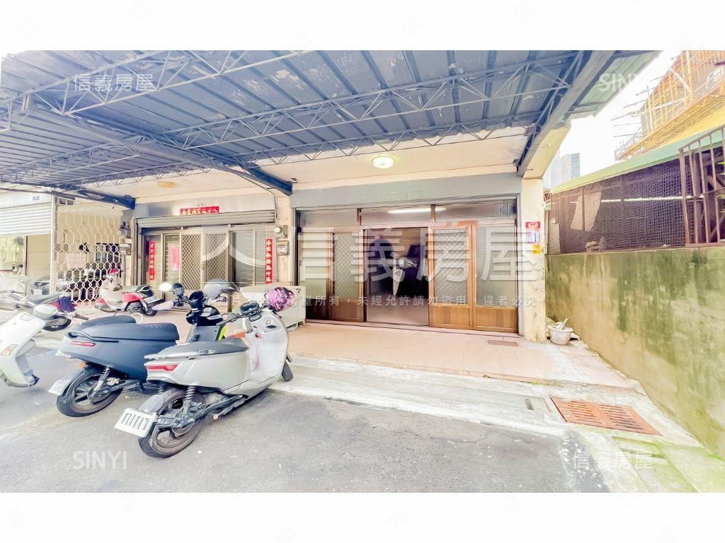 近潭子車站低總價邊間透天房屋室內格局與周邊環境