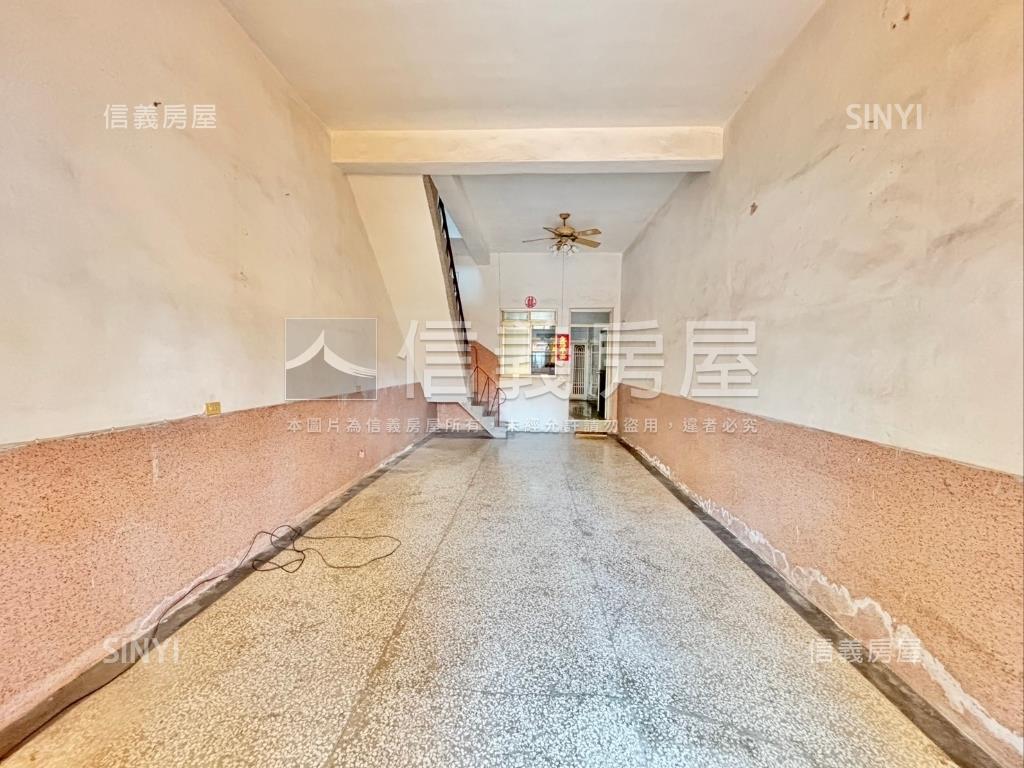 面右昌國中校園透天房屋室內格局與周邊環境