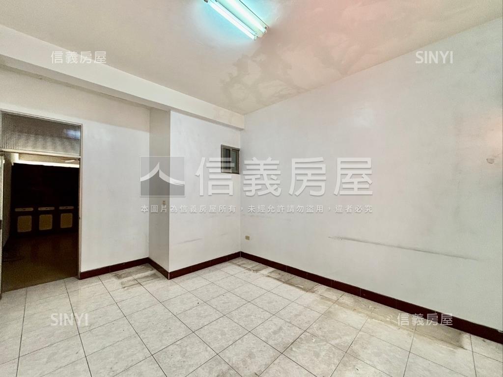 面右昌國中校園透天房屋室內格局與周邊環境