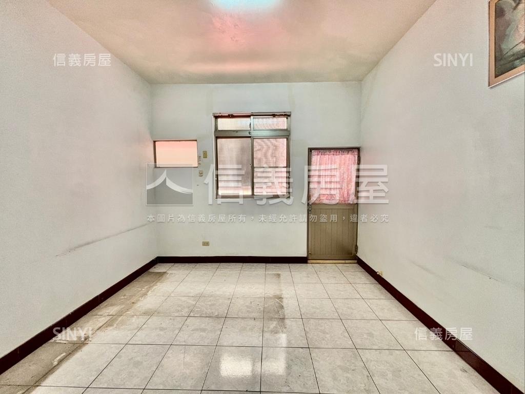 面右昌國中校園透天房屋室內格局與周邊環境