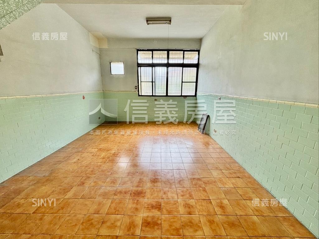 面右昌國中校園透天房屋室內格局與周邊環境