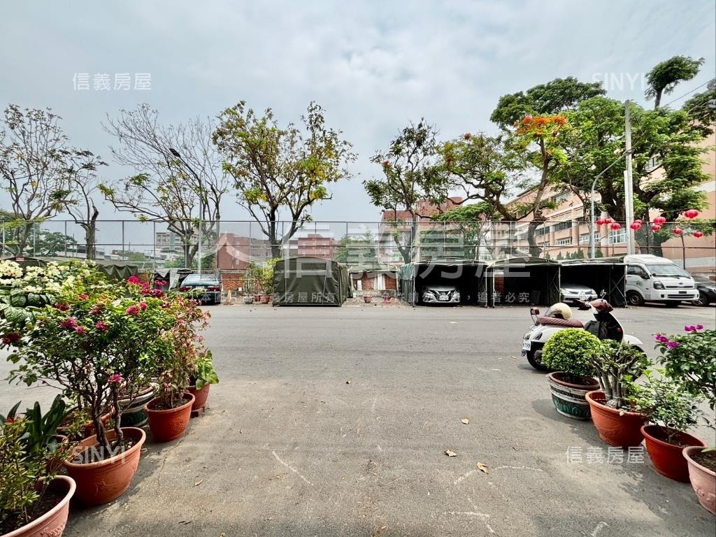 面右昌國中校園透天房屋室內格局與周邊環境