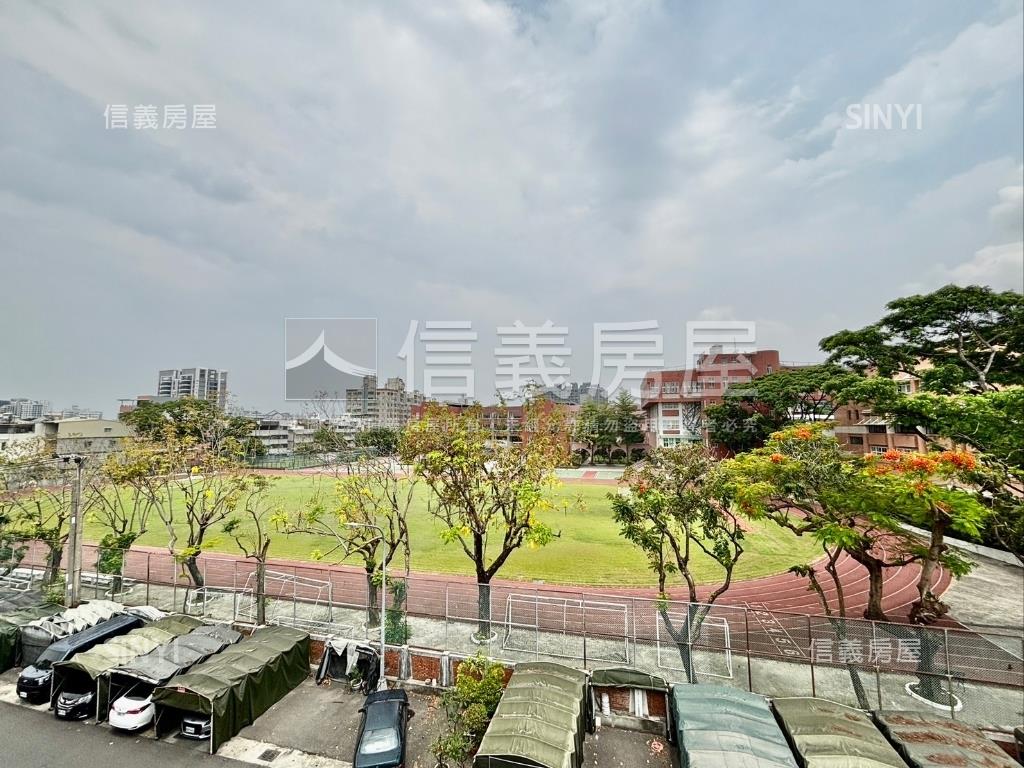 面右昌國中校園透天房屋室內格局與周邊環境