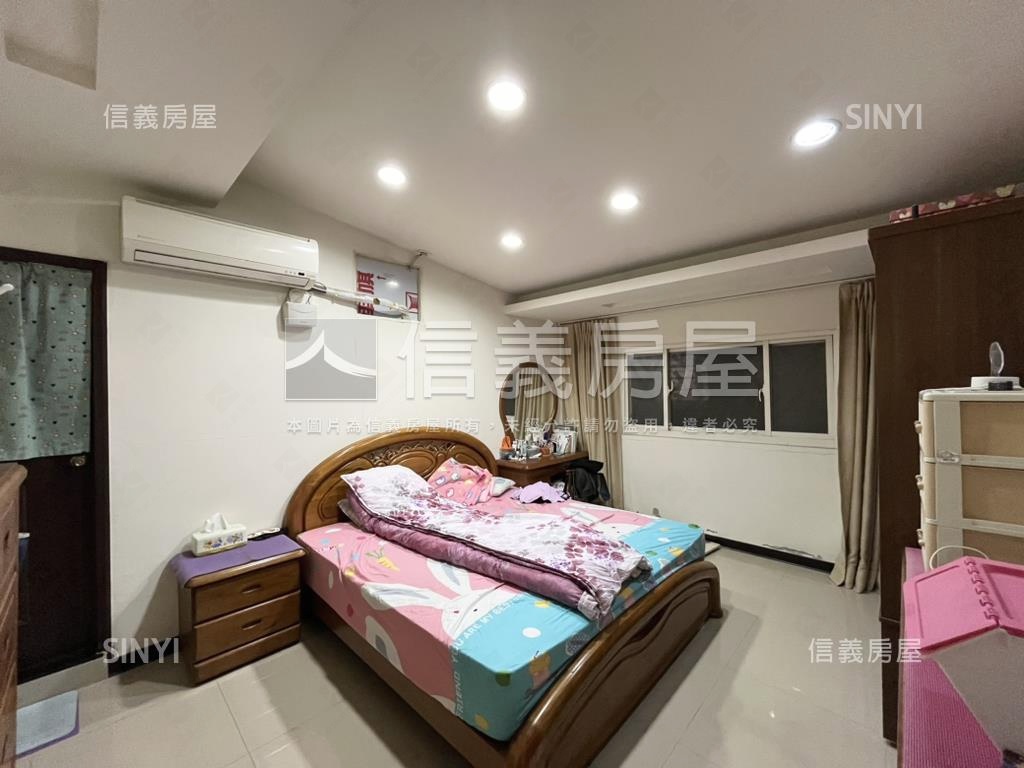 專任蘆洲捷運站四樓頂加房屋室內格局與周邊環境