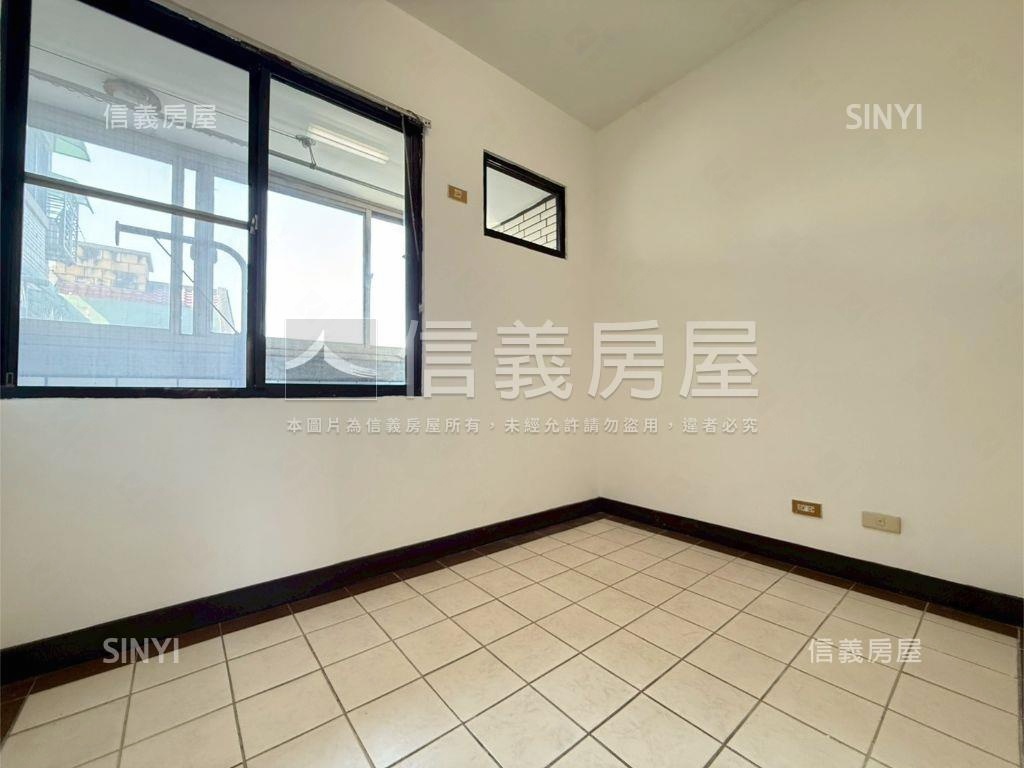 正林森路四房近忠孝國小房屋室內格局與周邊環境