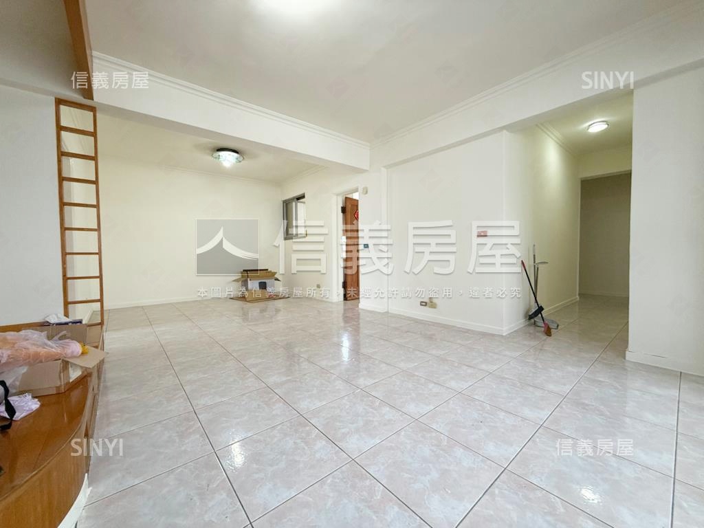 鄰天母ＳＯＧＯ商圈美屋房屋室內格局與周邊環境