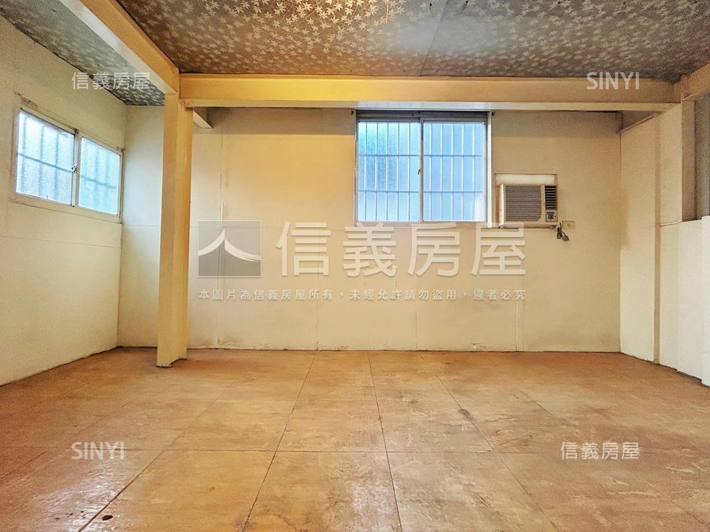 近鳳山車站邊間透天房屋室內格局與周邊環境