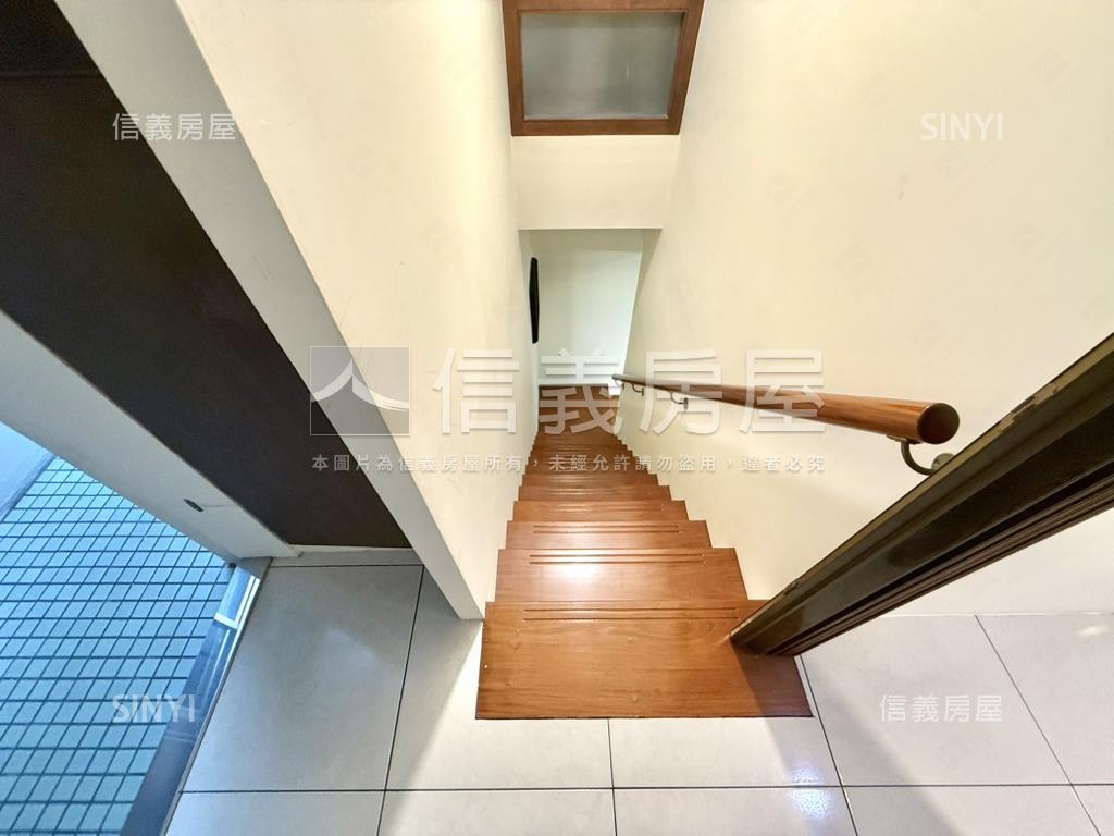 【新接】莊敬頂樓邊間美景房屋室內格局與周邊環境