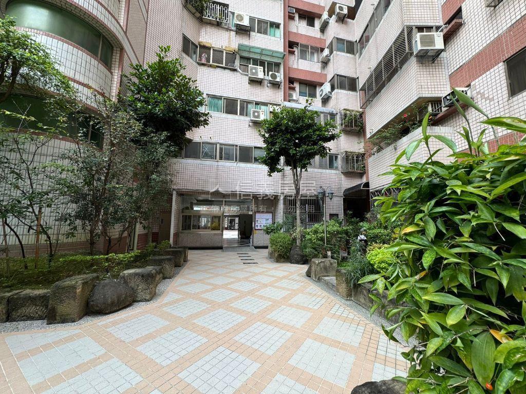 美村建設青安首購三房車位房屋室內格局與周邊環境