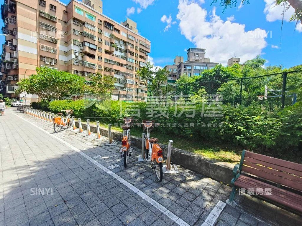 格局方正明亮三房房屋室內格局與周邊環境