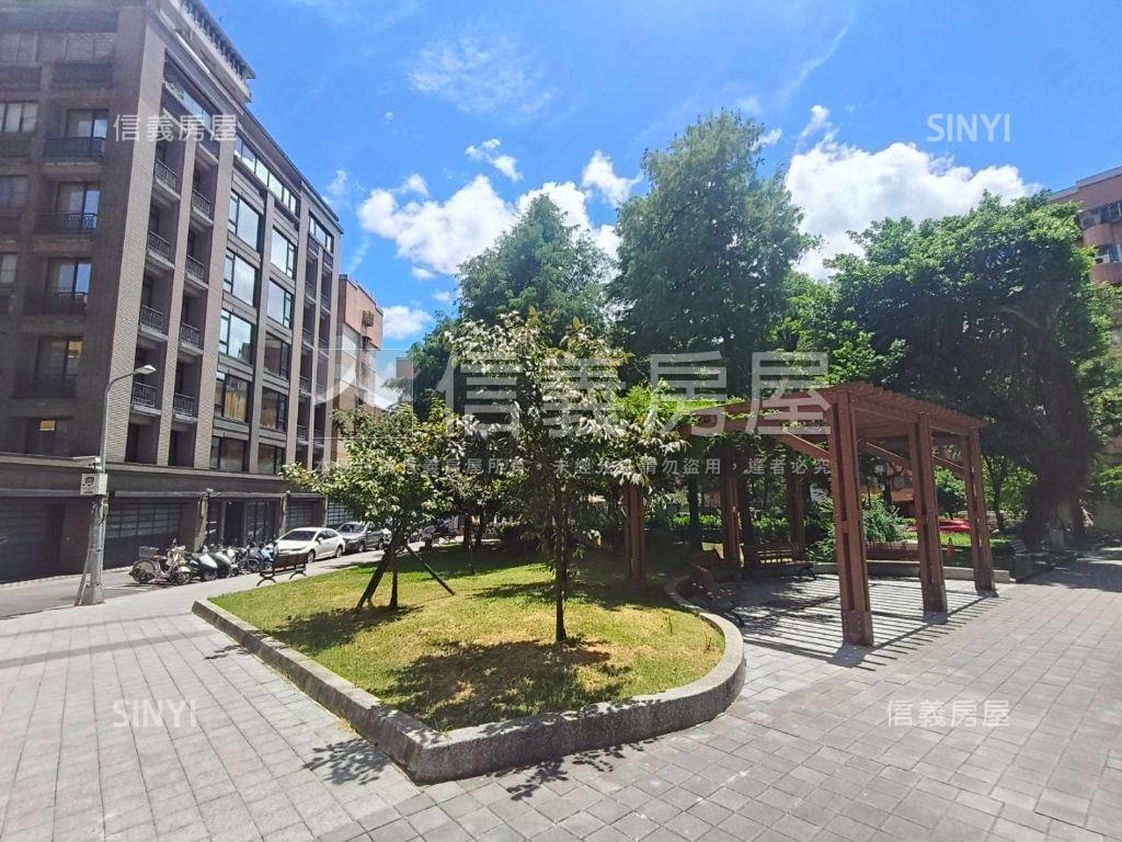 格局方正明亮三房房屋室內格局與周邊環境