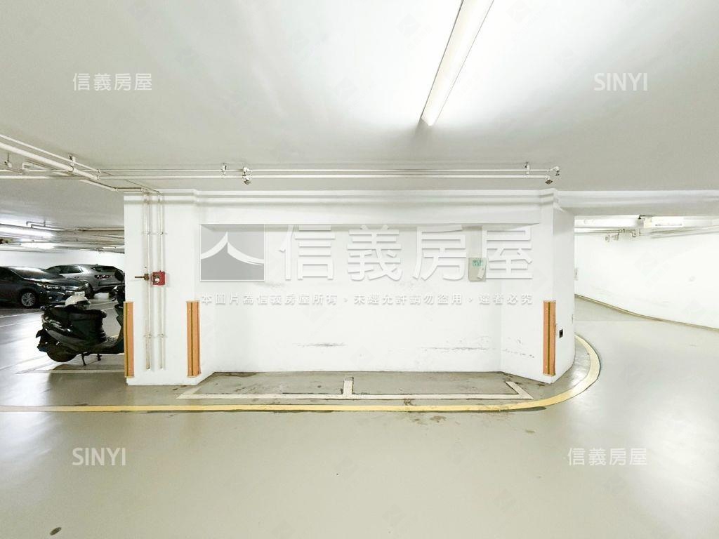 巨蛋值得珍藏美裝潢兩房房屋室內格局與周邊環境