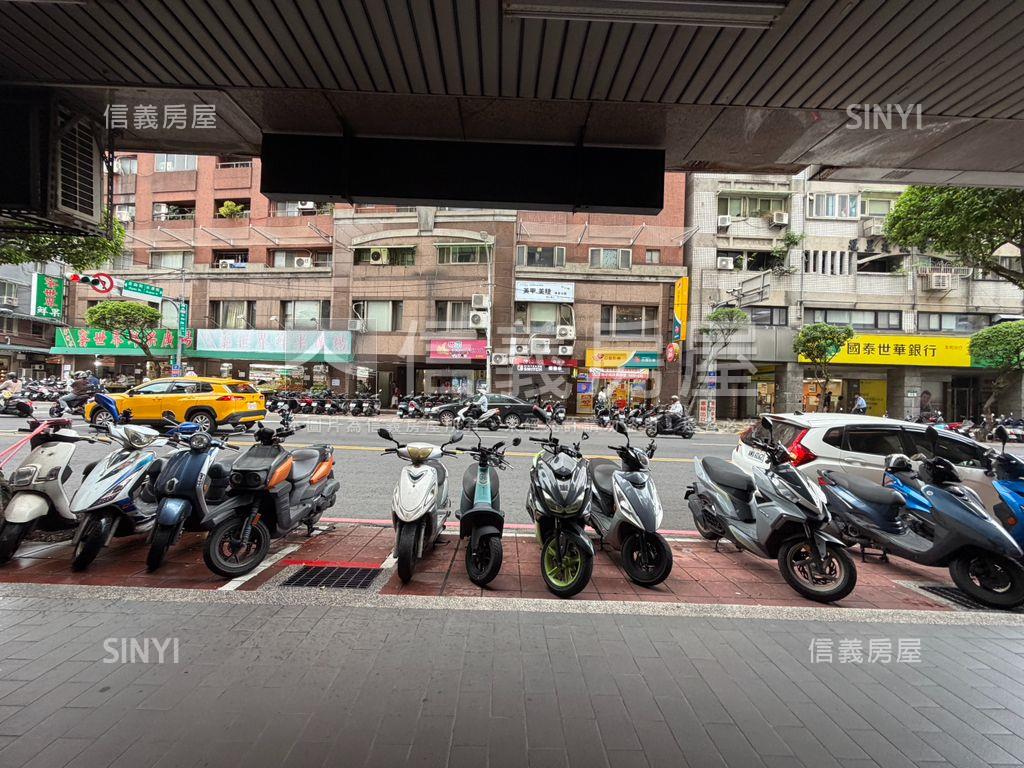 近永安頂溪雙捷運金店面房屋室內格局與周邊環境