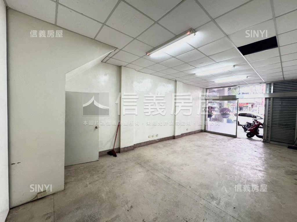 專任稀有釋出正崇德路透店房屋室內格局與周邊環境