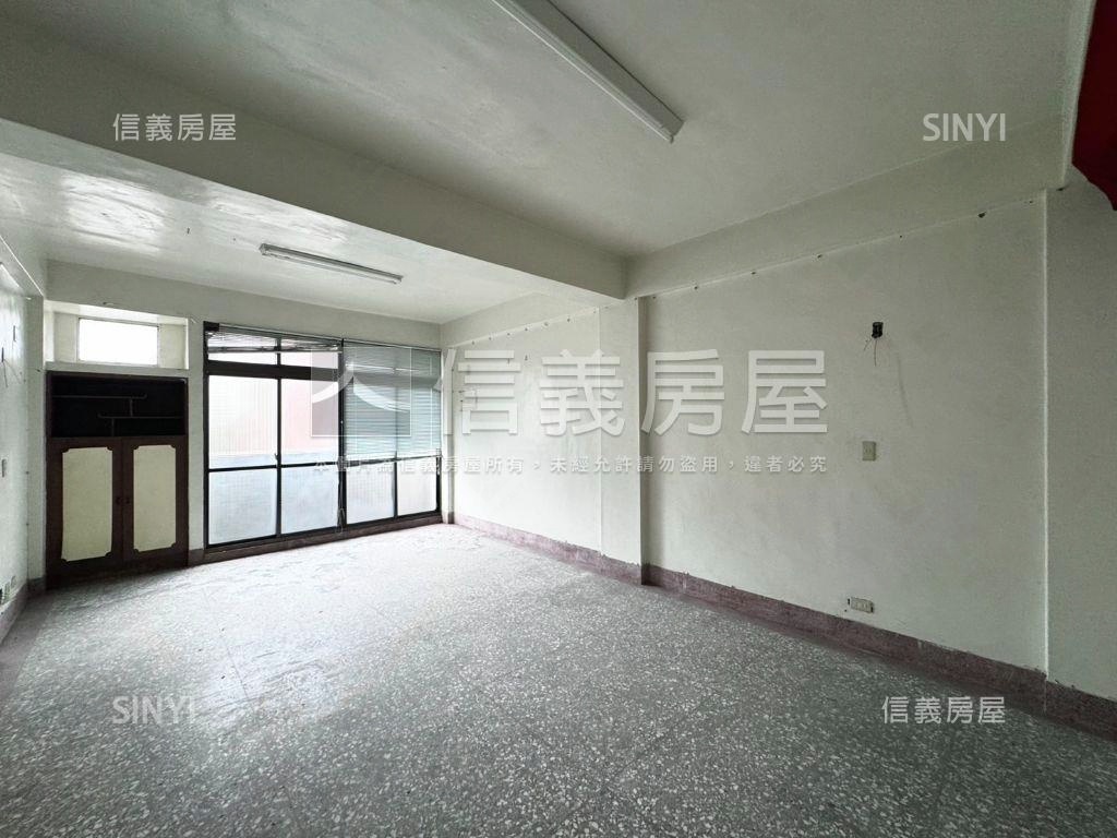 專任稀有釋出正崇德路透店房屋室內格局與周邊環境