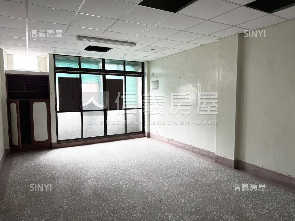 專任稀有釋出正崇德路透店房屋室內格局與周邊環境