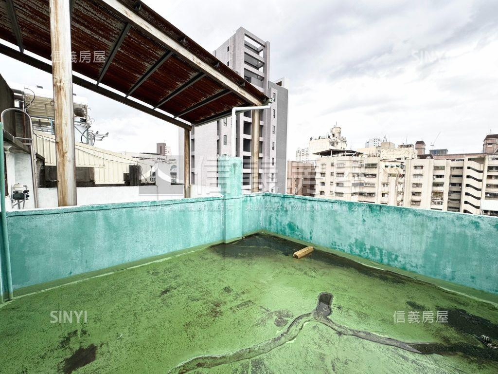 專任稀有釋出正崇德路透店房屋室內格局與周邊環境