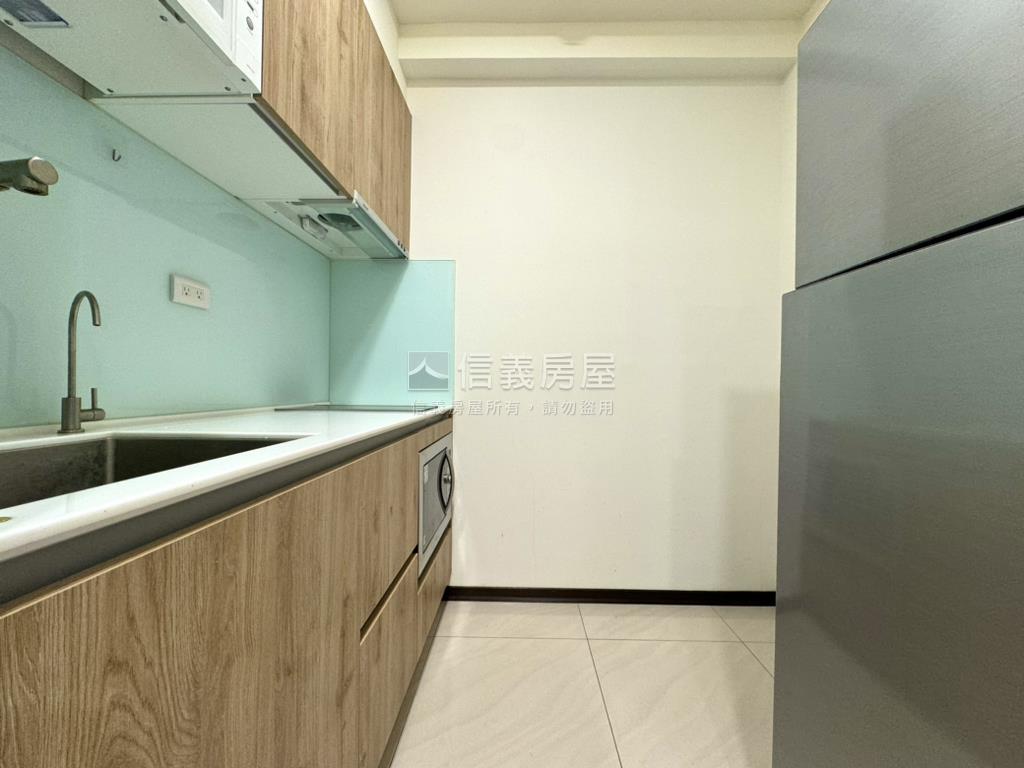白天鵝高樓層靚兩房平車房屋室內格局與周邊環境