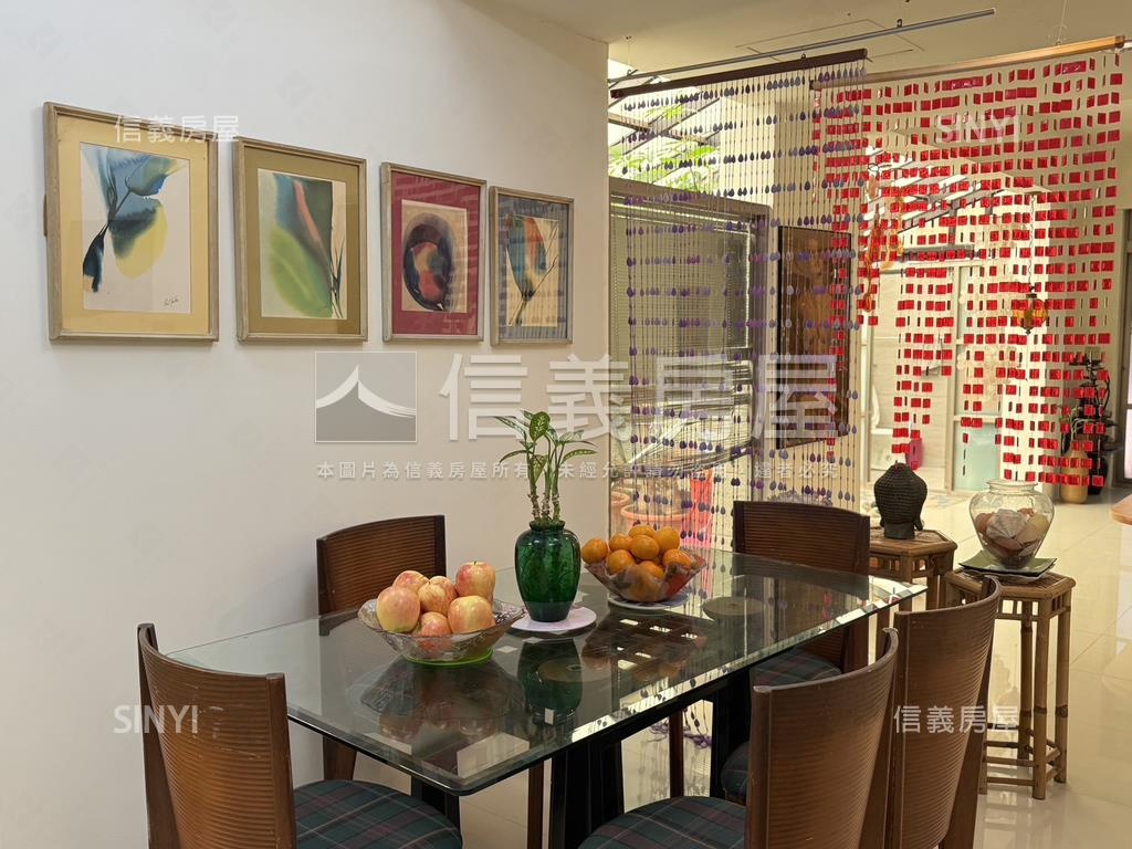 三角窗日式庭園房屋室內格局與周邊環境