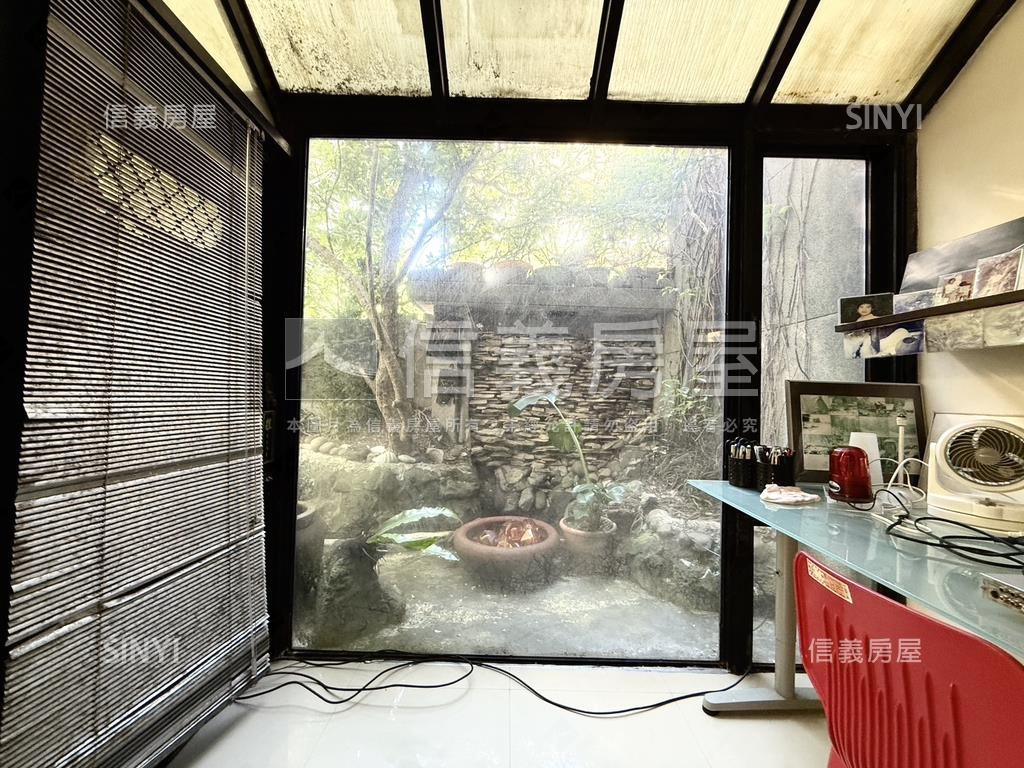 三角窗日式庭園房屋室內格局與周邊環境