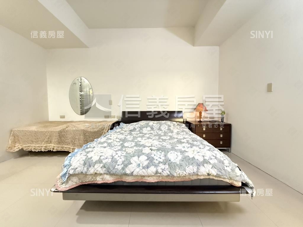 三角窗日式庭園房屋室內格局與周邊環境