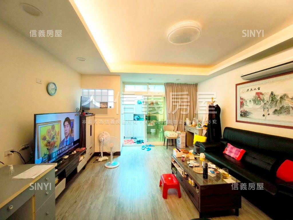 近家樂福車庫美透天房屋室內格局與周邊環境