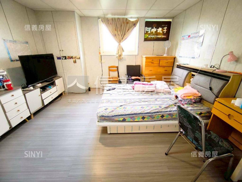 近家樂福車庫美透天房屋室內格局與周邊環境