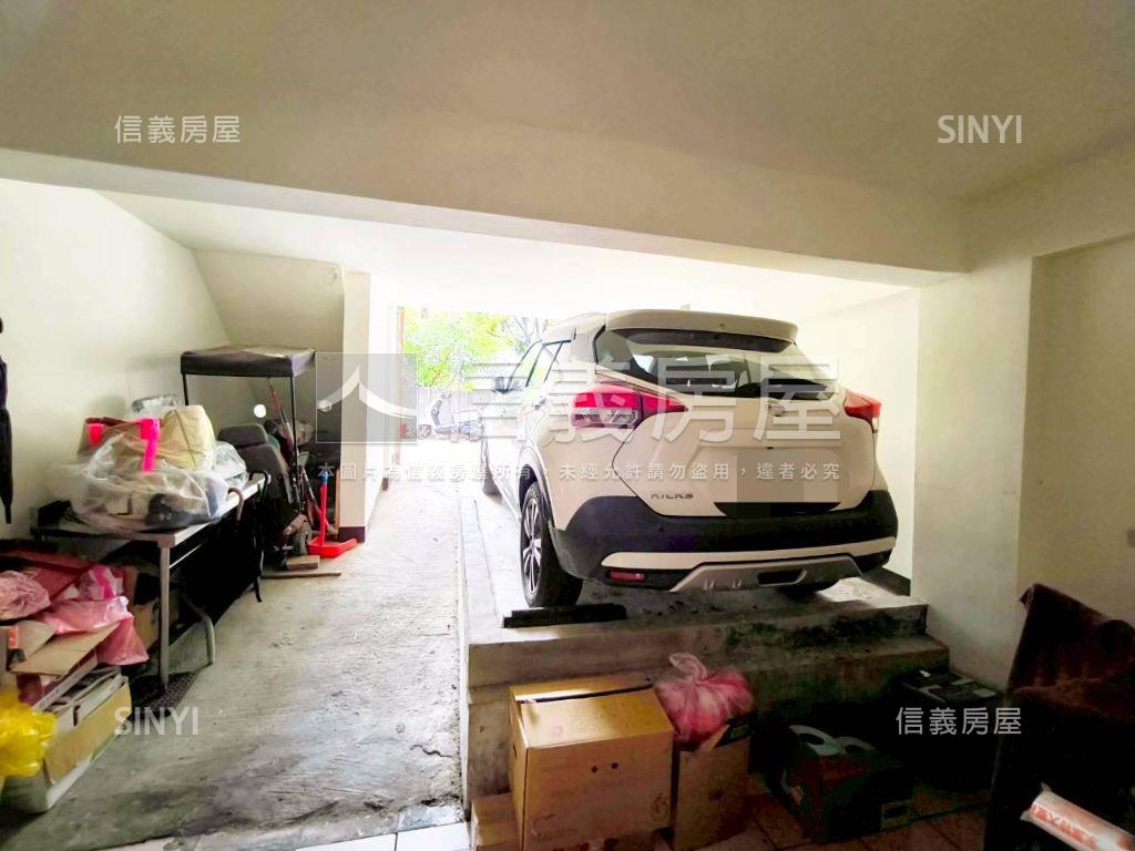 近家樂福車庫美透天房屋室內格局與周邊環境