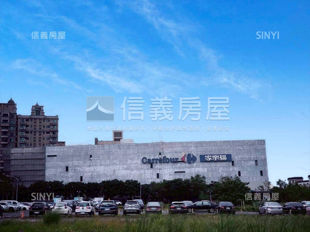 近家樂福車庫美透天房屋室內格局與周邊環境