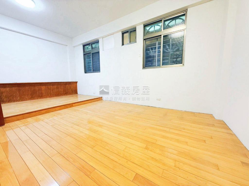 新整理！近公園美透天房屋室內格局與周邊環境