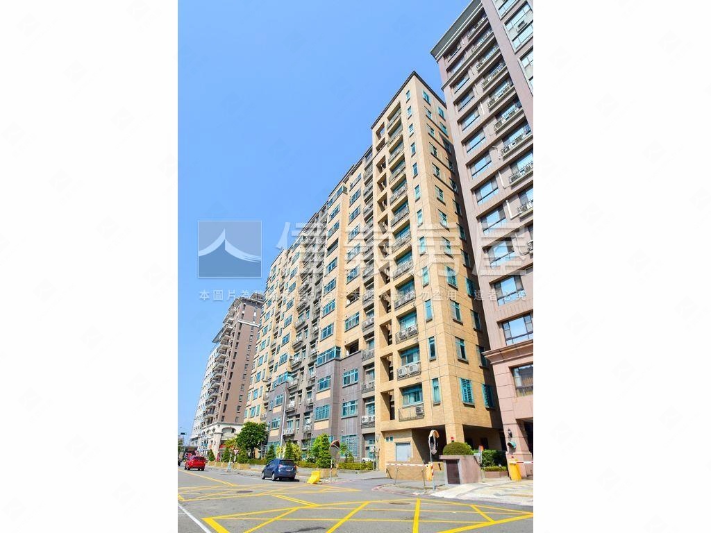 竹北遠百生活圈蔚藍海３房房屋室內格局與周邊環境