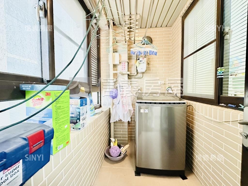 近國資圖特區兩房附車位房屋室內格局與周邊環境