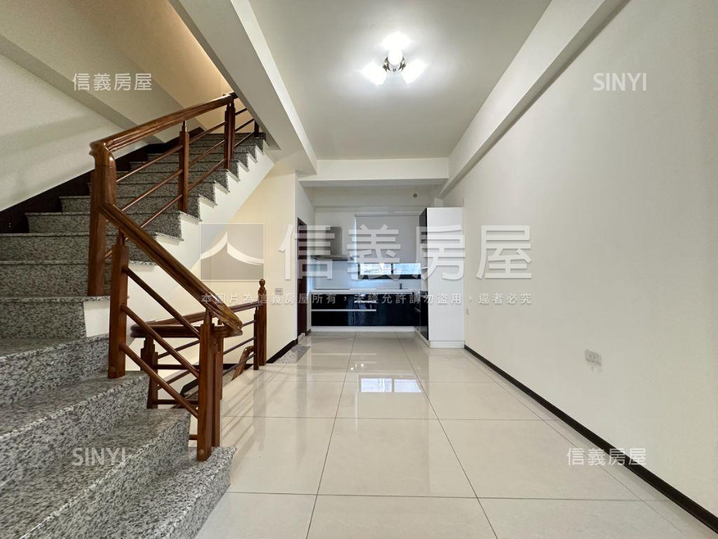 九份子約６年邊間採光車墅房屋室內格局與周邊環境