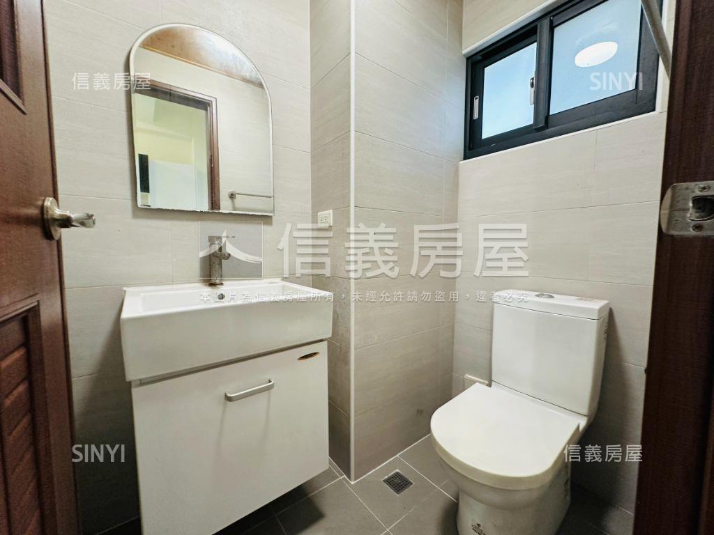 九份子約６年邊間採光車墅房屋室內格局與周邊環境