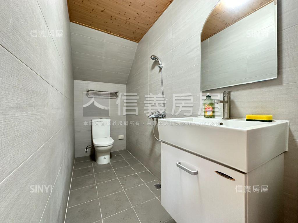 九份子約６年邊間採光車墅房屋室內格局與周邊環境