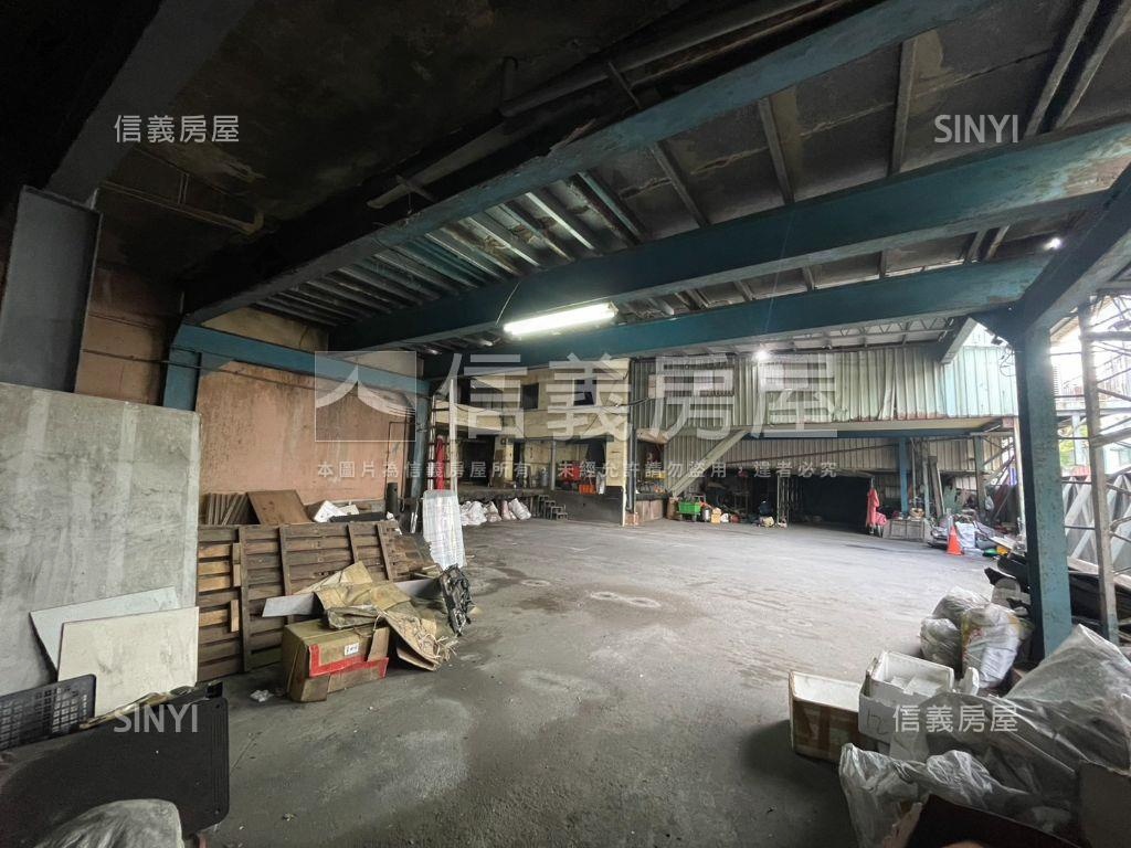 ５１８坪角窗捷運廠房房屋室內格局與周邊環境