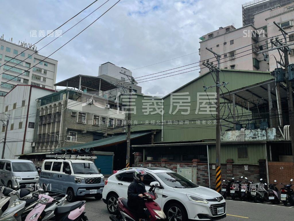 ５１８坪角窗捷運廠房房屋室內格局與周邊環境