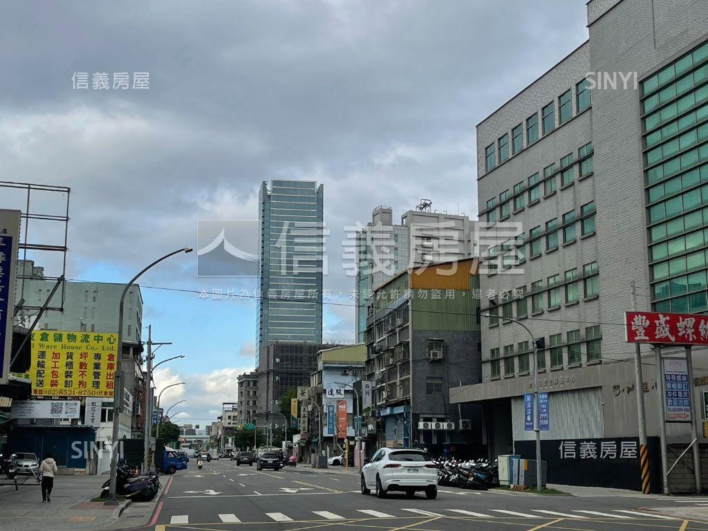 ５１８坪角窗捷運廠房房屋室內格局與周邊環境