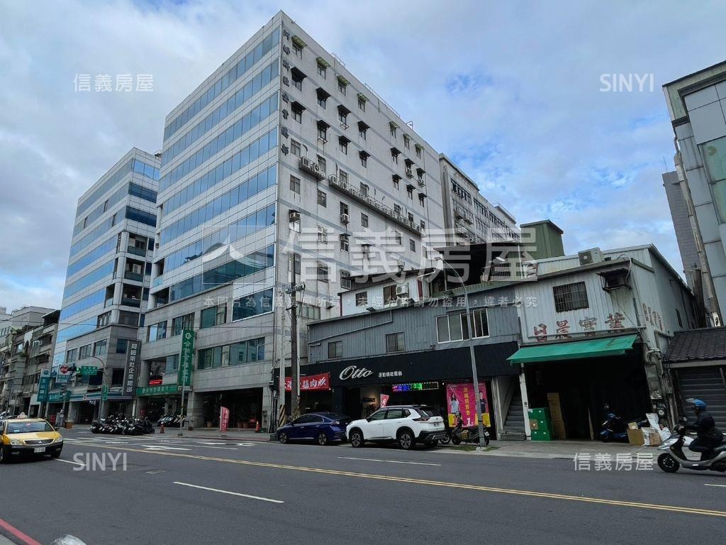 ５１８坪角窗捷運廠房房屋室內格局與周邊環境