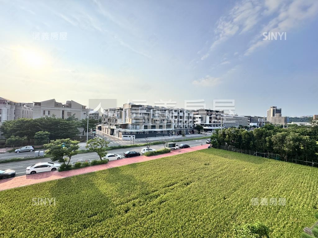 竹北美景車庫採光透天房屋室內格局與周邊環境