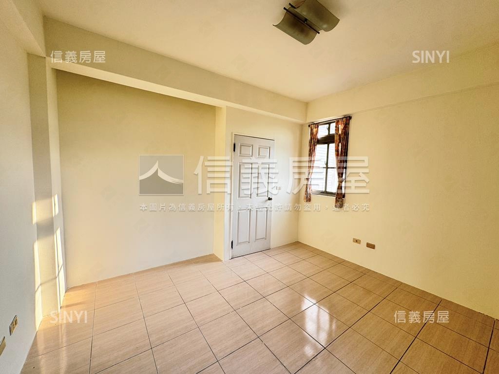 竹北美景車庫採光透天房屋室內格局與周邊環境