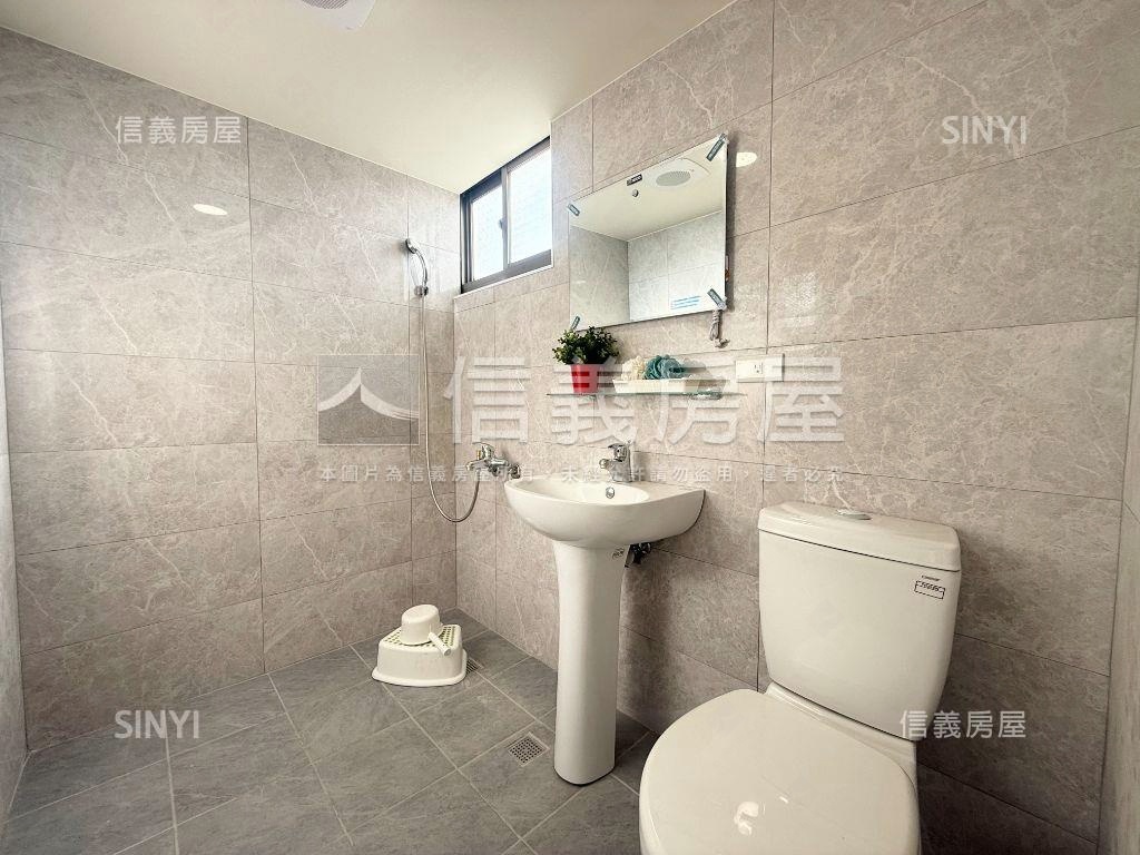 大雅公園精裝電梯三房車位房屋室內格局與周邊環境