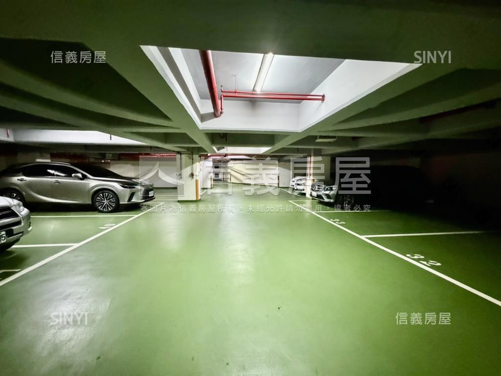 享受北投挑高大器四房房屋室內格局與周邊環境