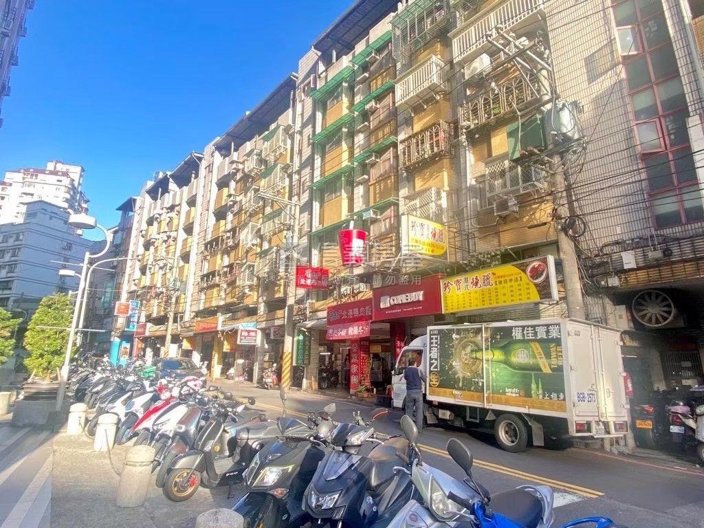 淡江大富翁三套美屋房屋室內格局與周邊環境