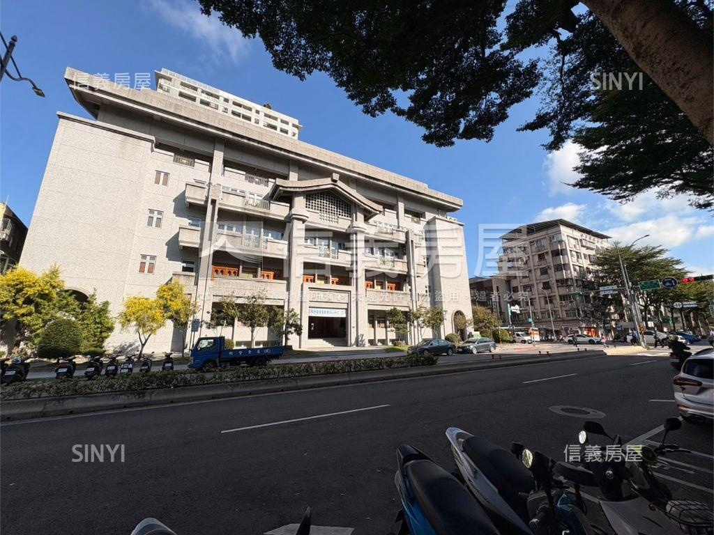 萬華車站莒光路雙層金店面房屋室內格局與周邊環境