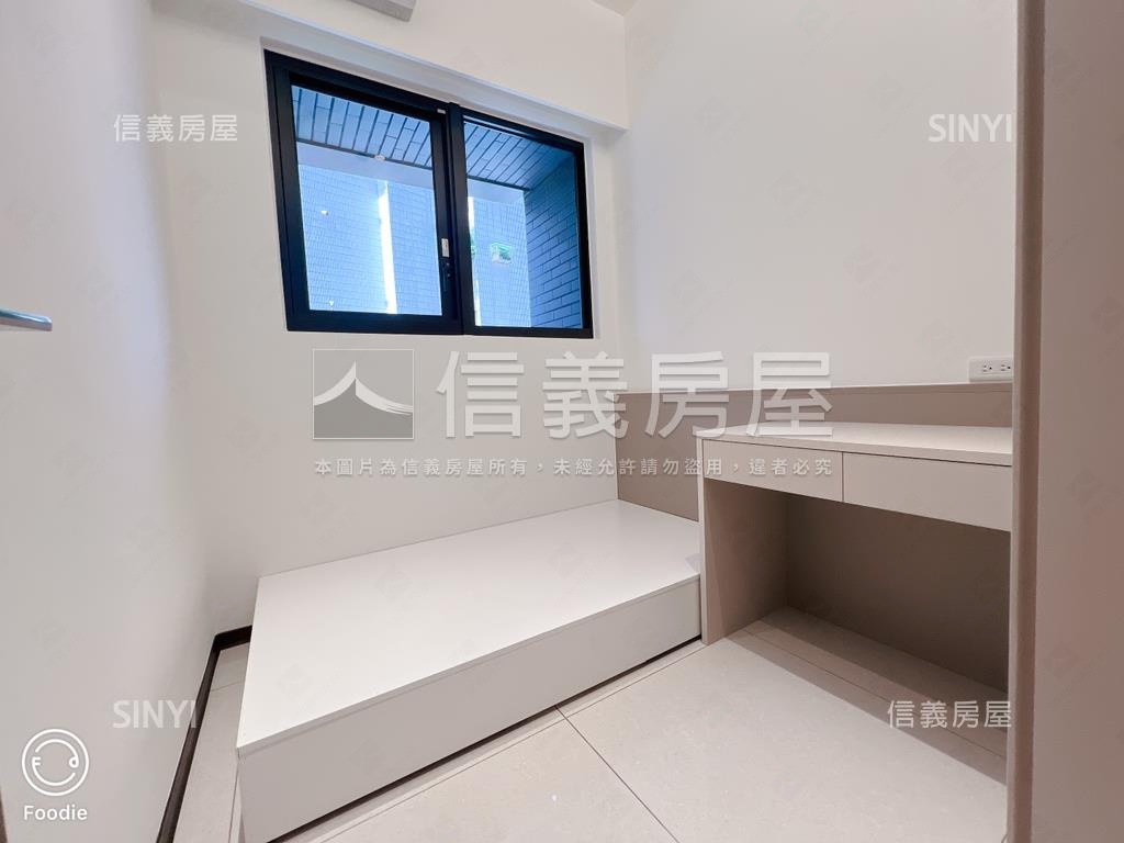 ●全新裝潢●邊間三房車位房屋室內格局與周邊環境