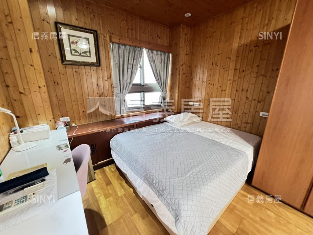站前。面寬約九米百坪店住房屋室內格局與周邊環境